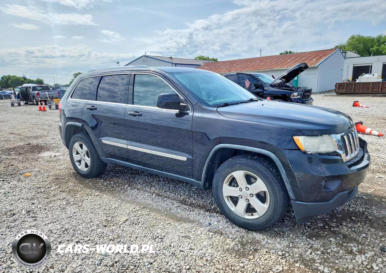 2012 Jeep Grand Cherokee Laredo VIN:1C4RJEAG6CC106193 - 4