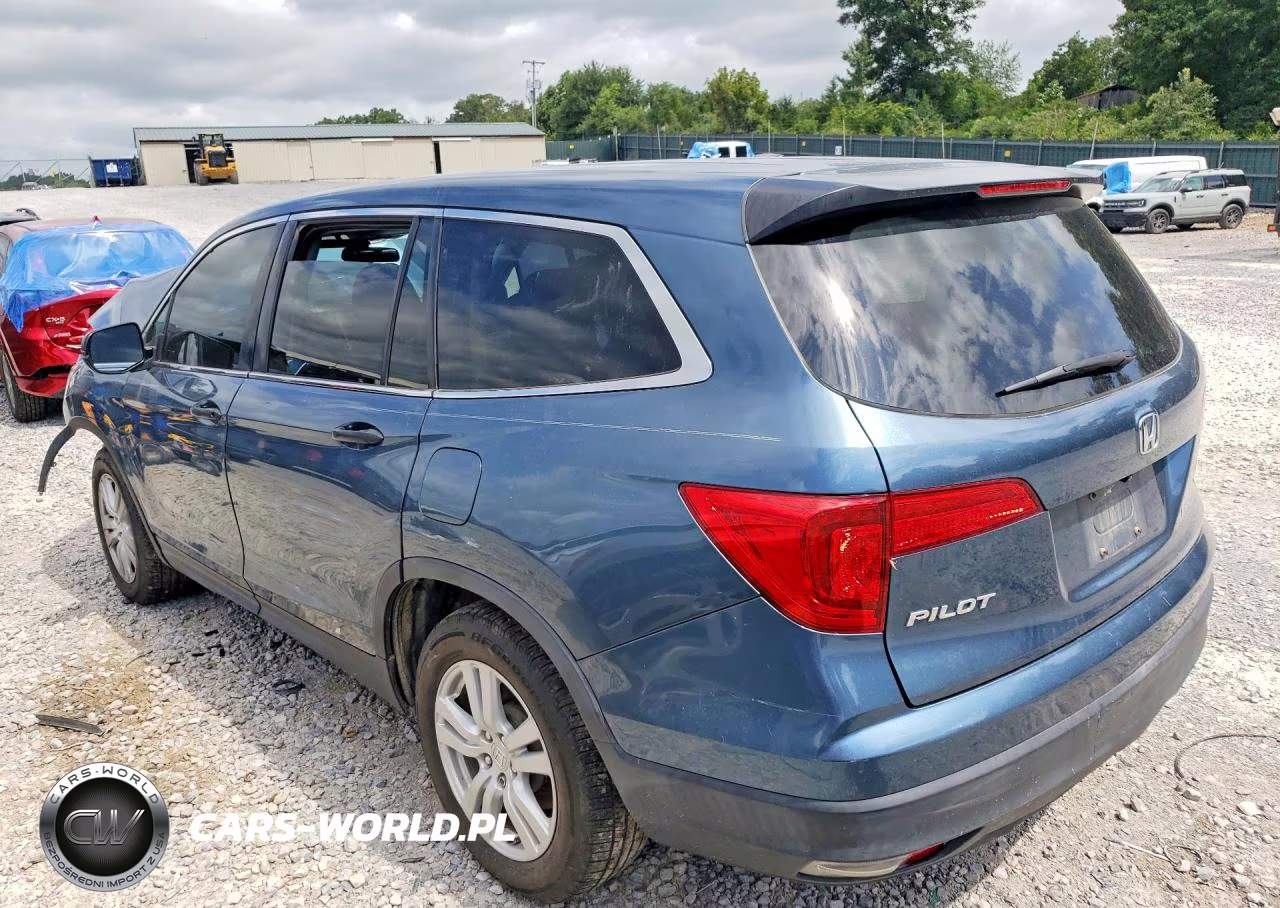 2018 Honda Pilot Lx VIN:5FNYF5H17JB033074 - 2