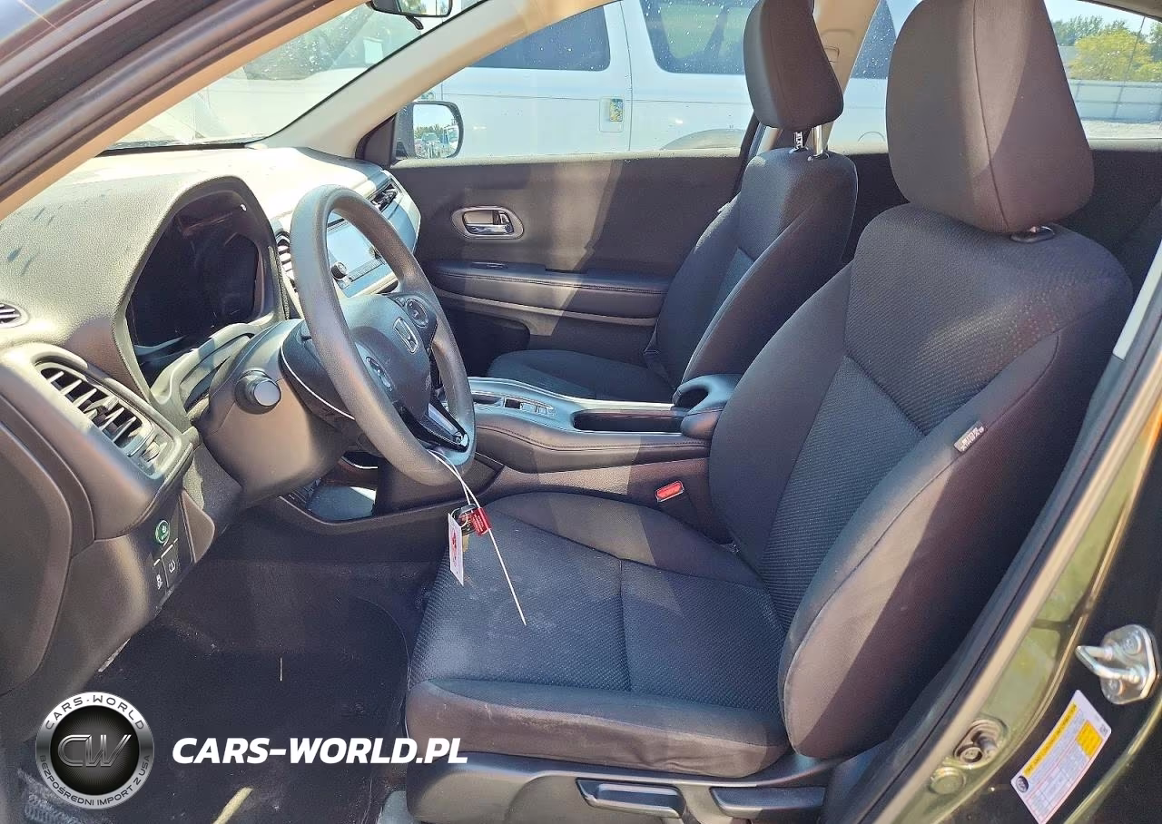 2018 Honda Hr-V Lx VIN:3CZRU5H37JM703658 - 7