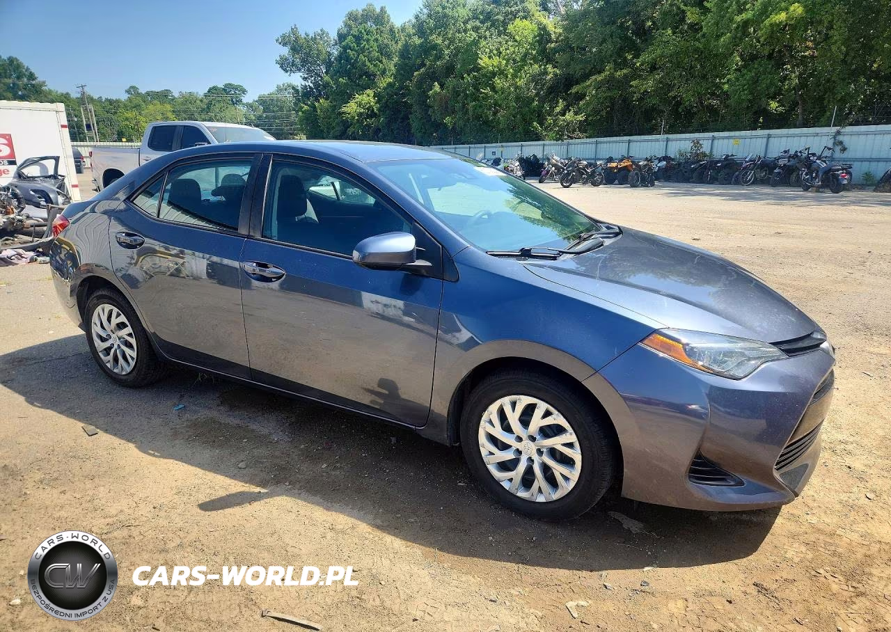 2019 Toyota Corolla Le VIN:2T1BURHE8KC167104 - 4