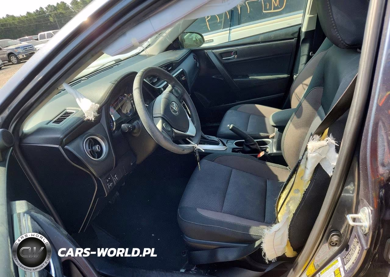 2019 Toyota Corolla Le VIN:2T1BURHE8KC167104 - 7