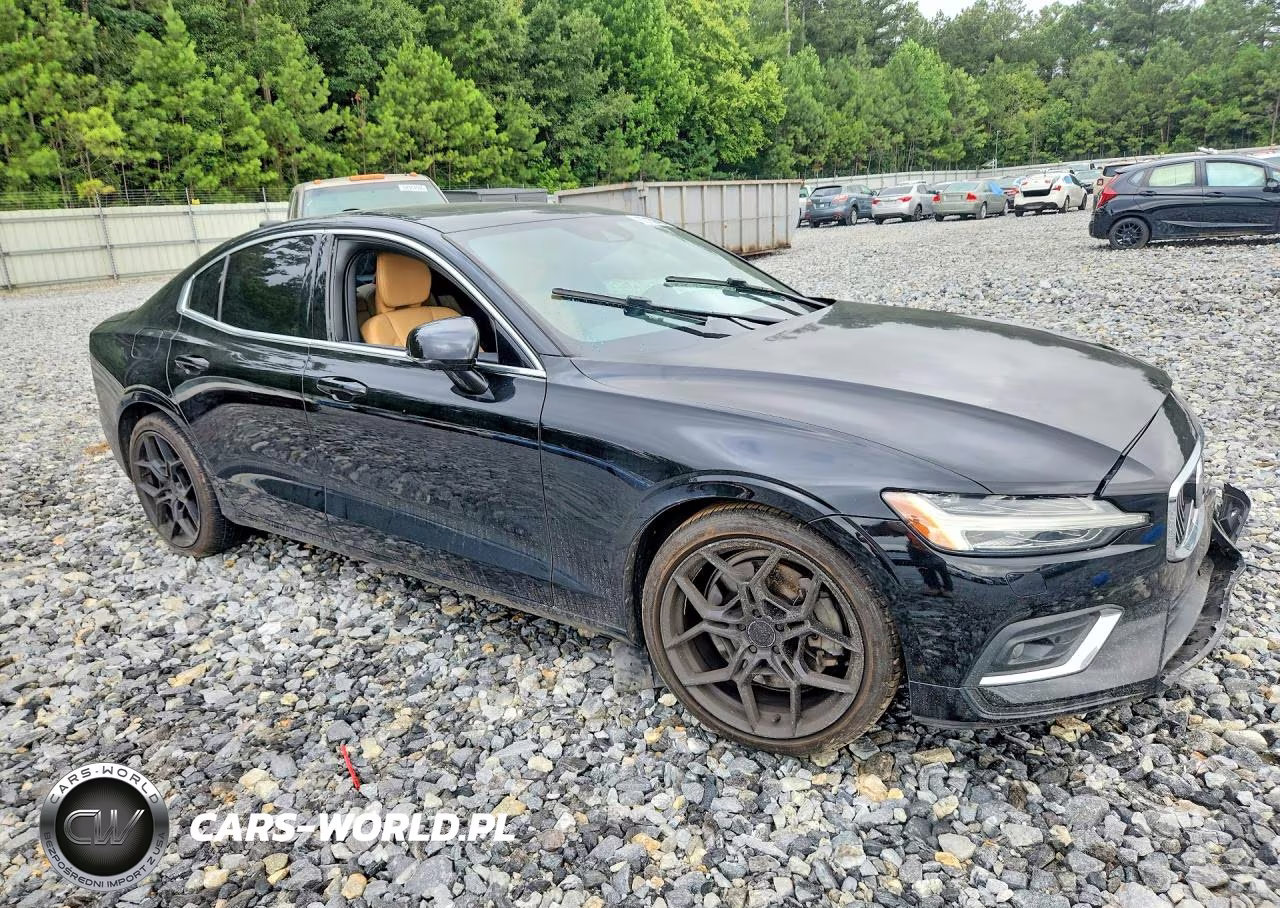 2019 Volvo S60 T6 Inscription VIN:7JRA22TL0KG001919 - 4