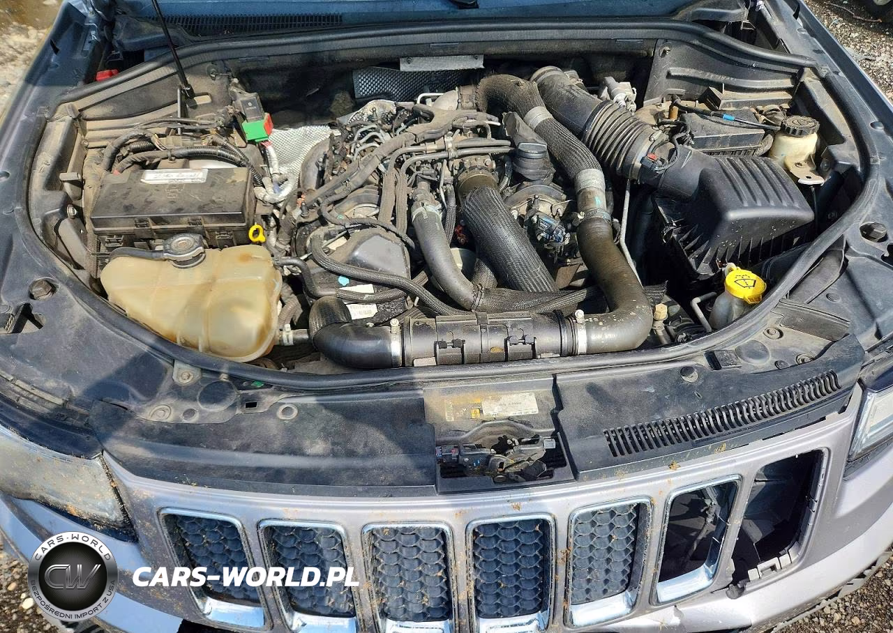2015 Jeep Grand Cherokee Overland VIN:1C4RJFCM9FC763356 - 12
