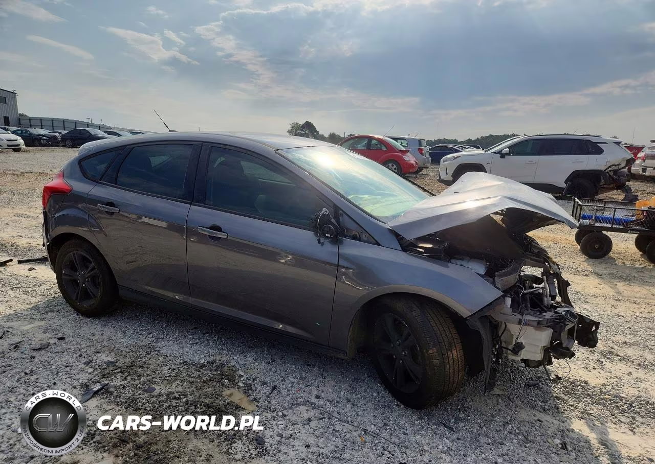2013 Ford Focus Se VIN:1FADP3K27DL258958 - 4