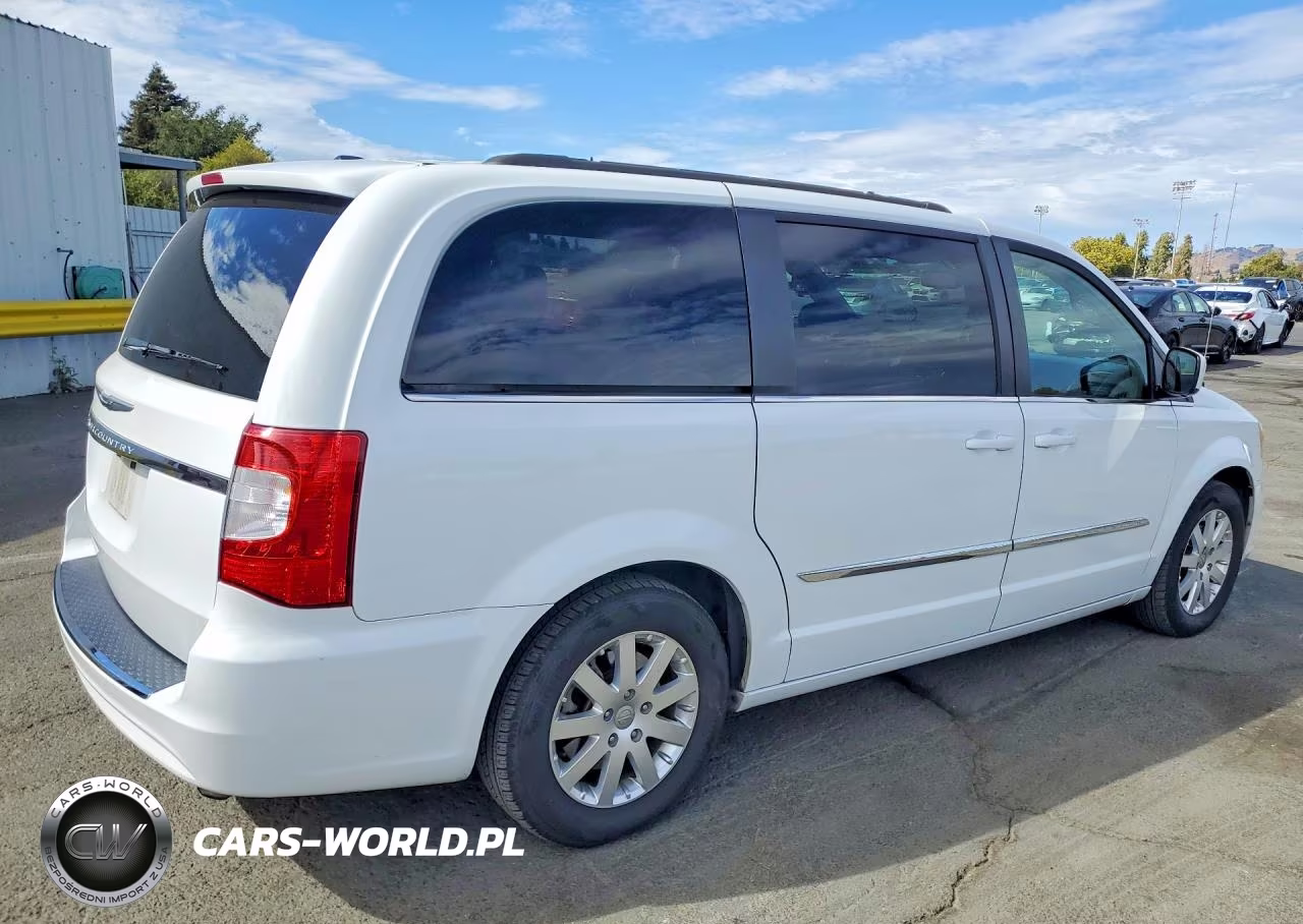 2014 Chrysler Town & Country Touring VIN:2C4RC1BG8ER474466 - 3