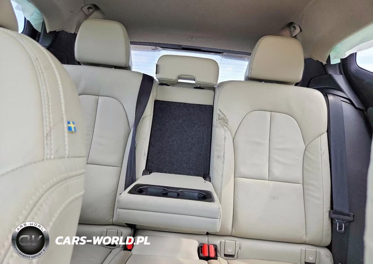 2023 Volvo Xc40 Plus VIN:YV4L12UN0P2981812 - 10