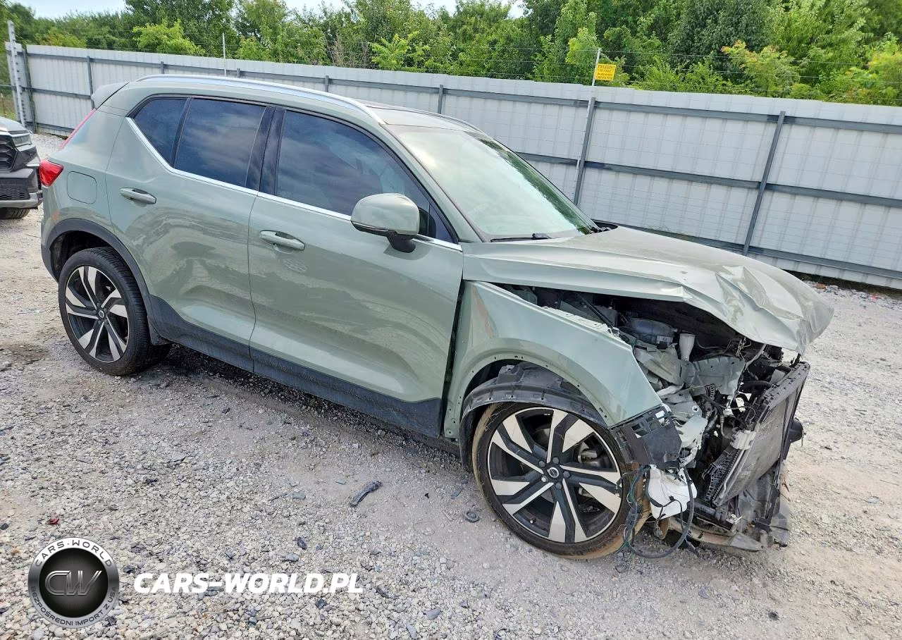 2023 Volvo Xc40 Plus VIN:YV4L12UN0P2981812 - 4