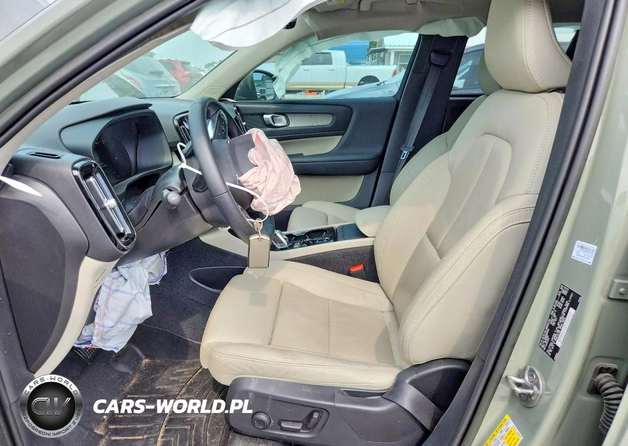 2023 Volvo Xc40 Plus VIN:YV4L12UN0P2981812 - 7