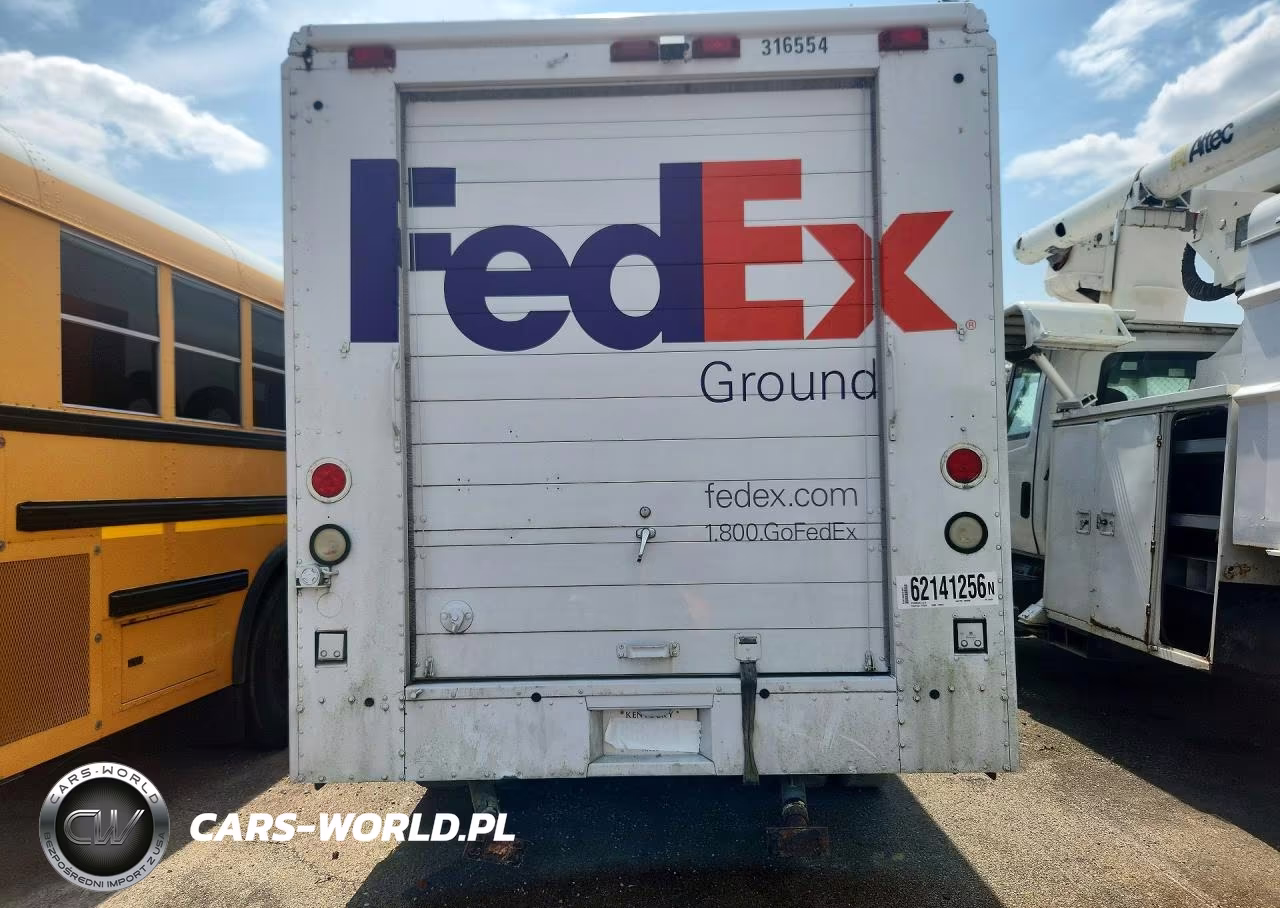 2000 Freightliner Mt45G Chassis Delivery Truck VIN:4UZA4FA44YCG41934 - 6