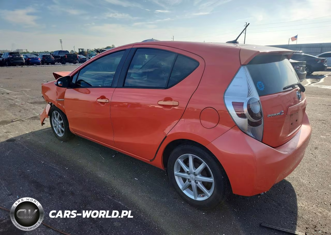 2012 Toyota Prius C Three VIN:JTDKDTB37C1005765 - 2
