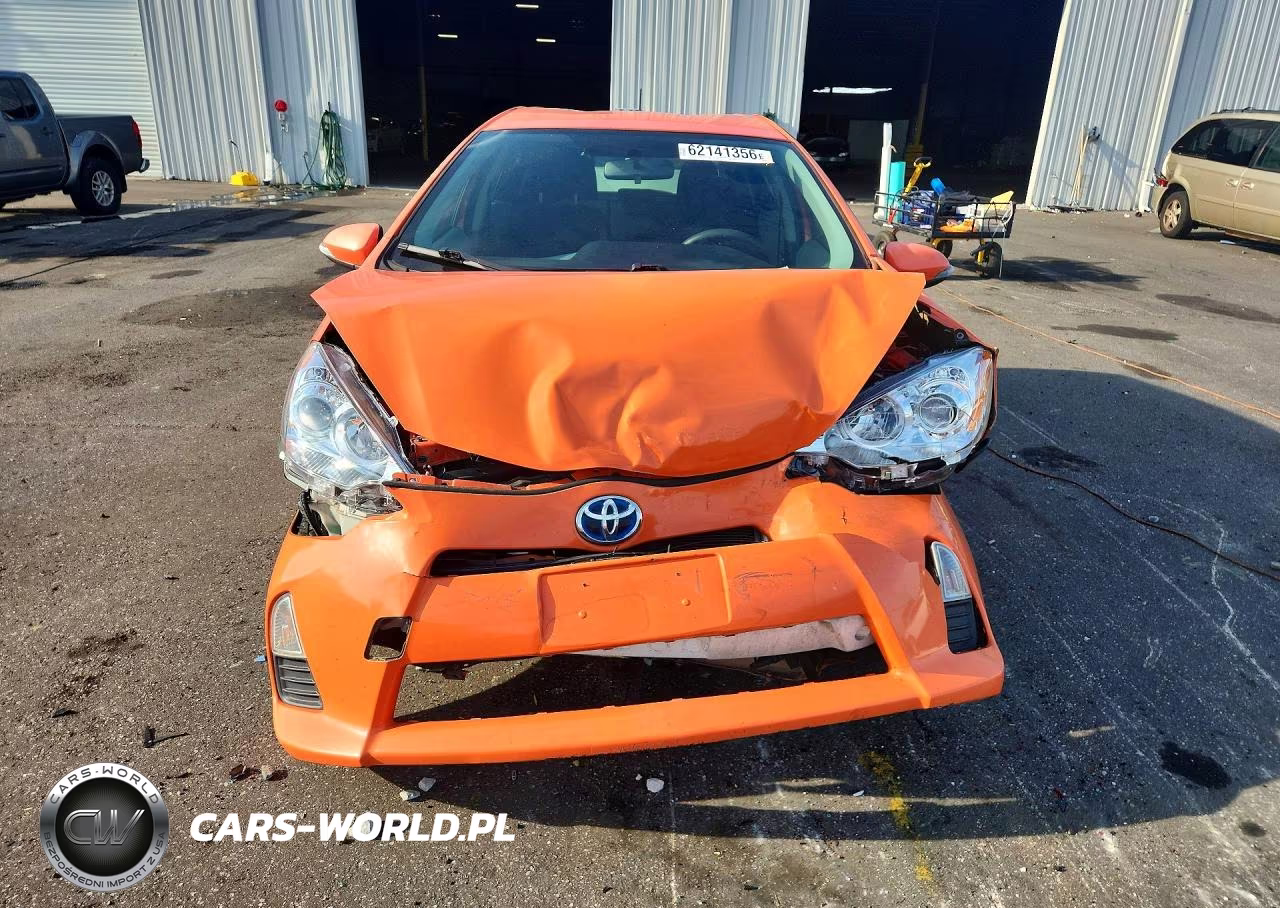 2012 Toyota Prius C Three VIN:JTDKDTB37C1005765 - 5