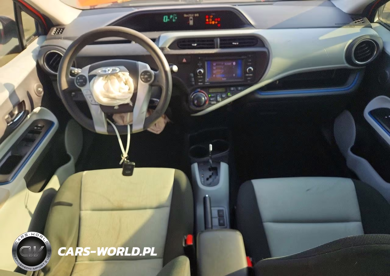 2012 Toyota Prius C Three VIN:JTDKDTB37C1005765 - 8