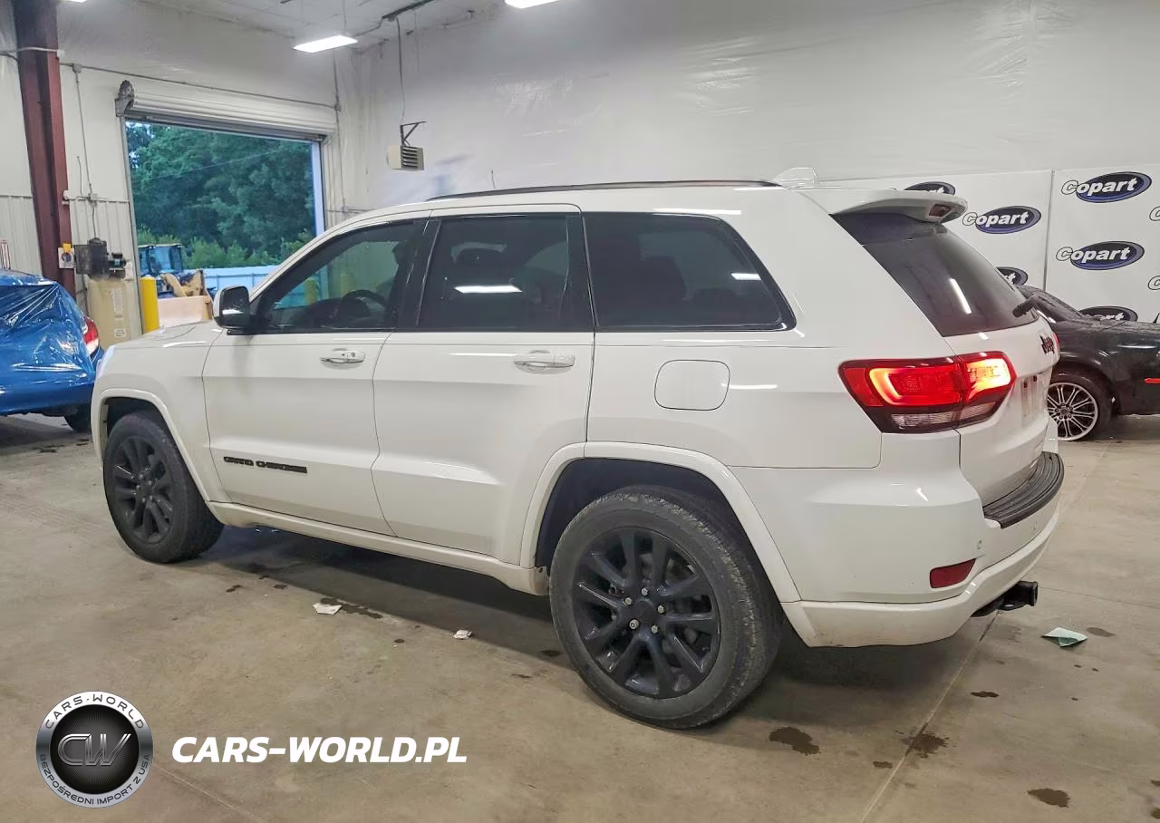 2019 Jeep Grand Cherokee Laredo VIN:1C4RJEAG8KC544017 - 2