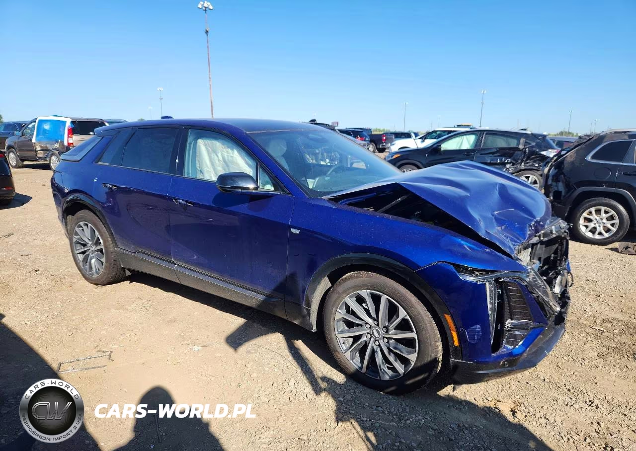 2025 Cadillac Lyriq Sport VIN:1GYKPURL5SZ303714 - 4