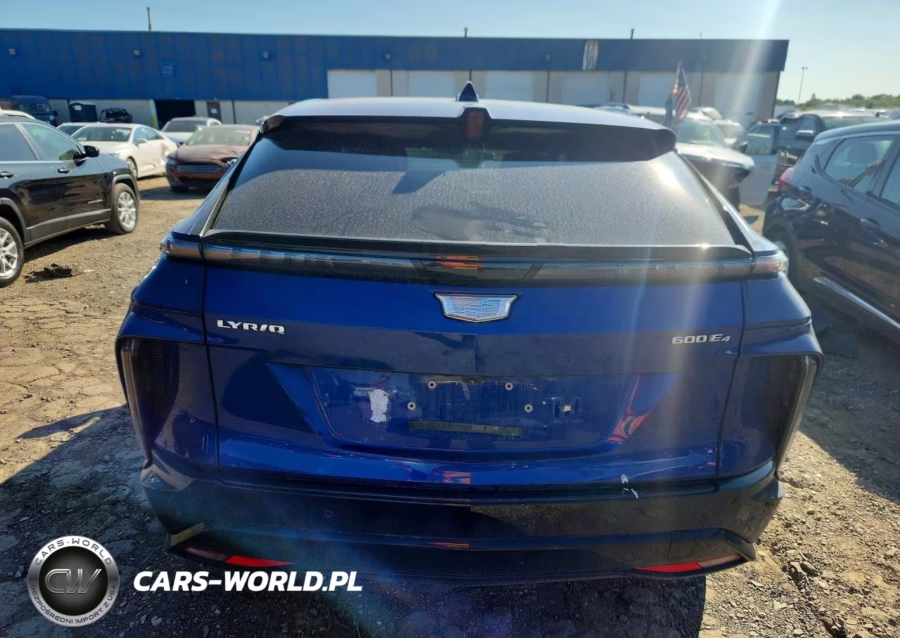 2025 Cadillac Lyriq Sport VIN:1GYKPURL5SZ303714 - 6