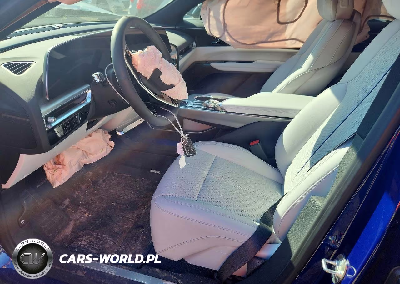 2025 Cadillac Lyriq Sport VIN:1GYKPURL5SZ303714 - 7