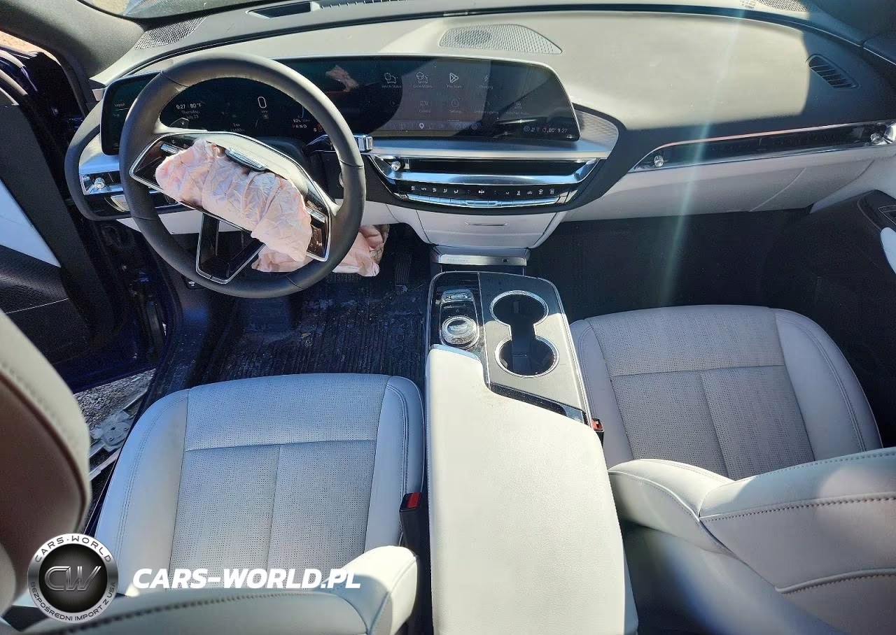 2025 Cadillac Lyriq Sport VIN:1GYKPURL5SZ303714 - 8