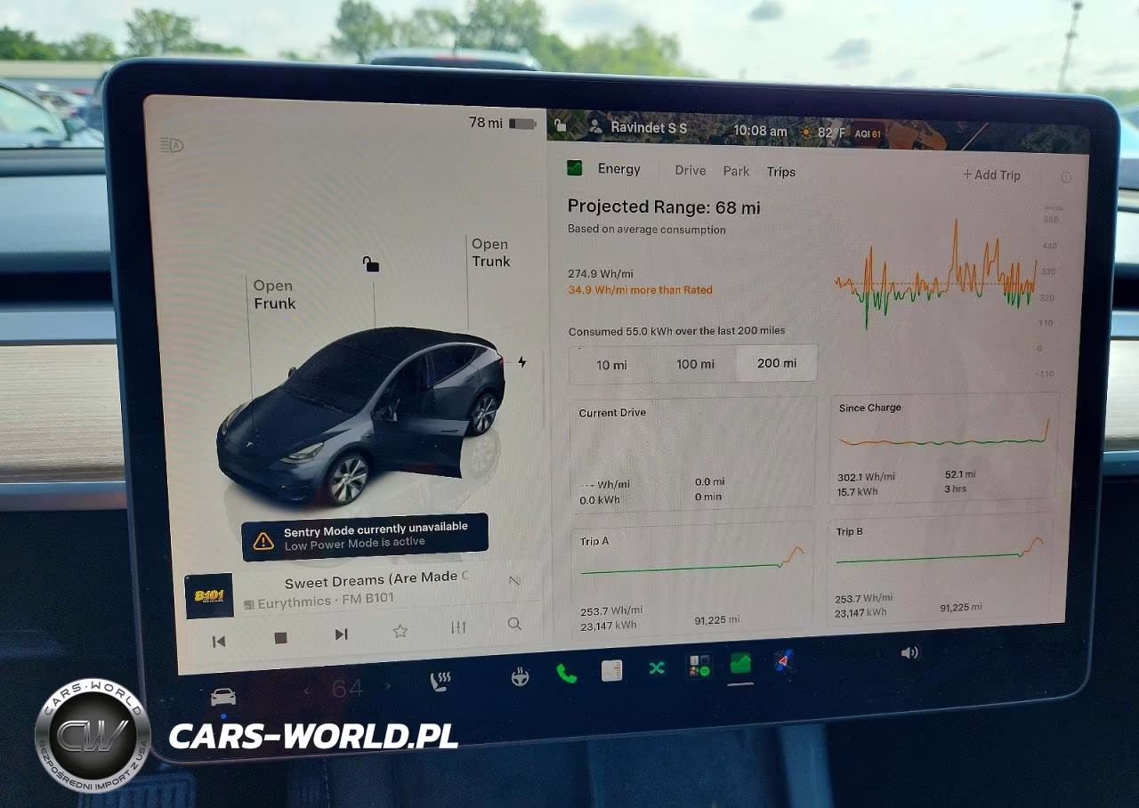 2023 Tesla Model Y VIN:7SAYGDEE6PF884423 - 9