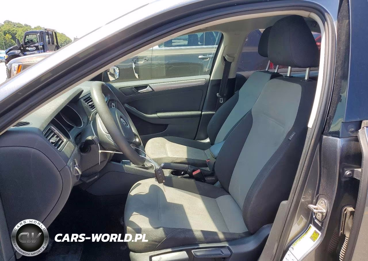 2018 Volkswagen Jetta S VIN:3VW2B7AJ9JM220686 - 7