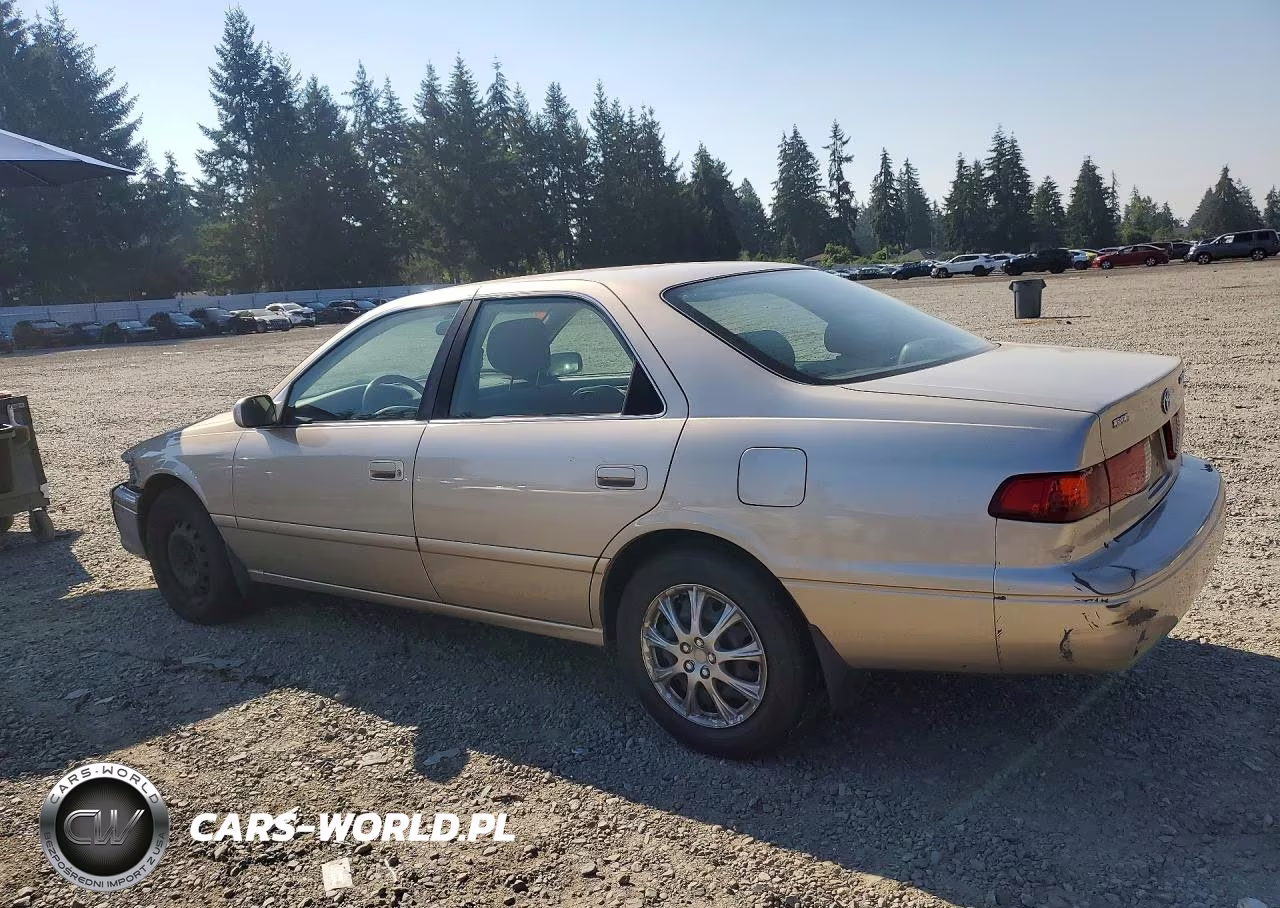 2000 Toyota Camry Le VIN:JT2BG22K3Y0530496 - 2