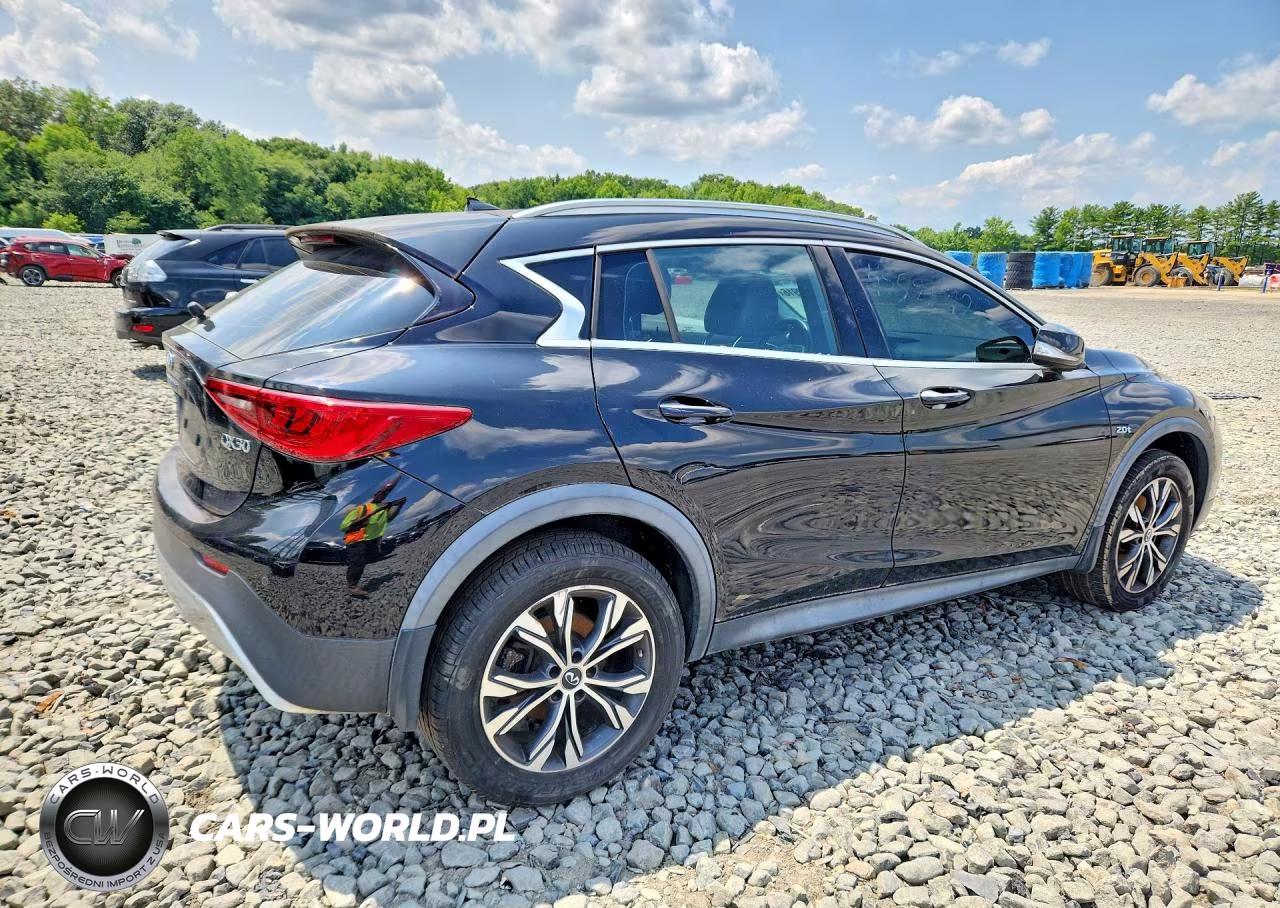 2017 Infiniti Qx30 Premium VIN:SJKCH5CR4HA033969 - 3