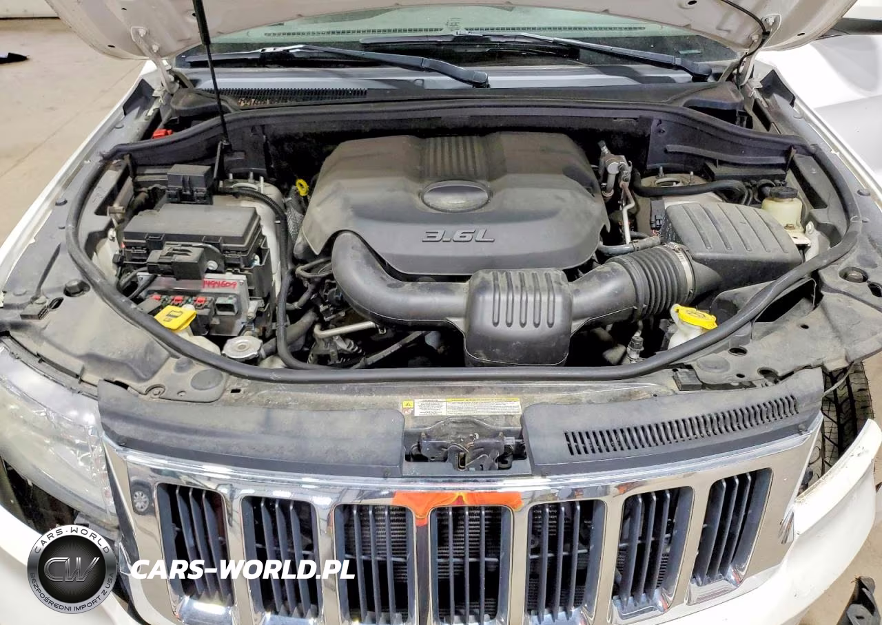 2011 Jeep Grand Cherokee Laredo VIN:1J4RR4GG2BC596540 - 12