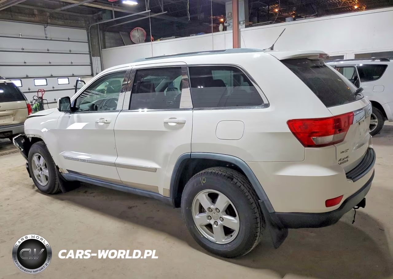 2011 Jeep Grand Cherokee Laredo VIN:1J4RR4GG2BC596540 - 2