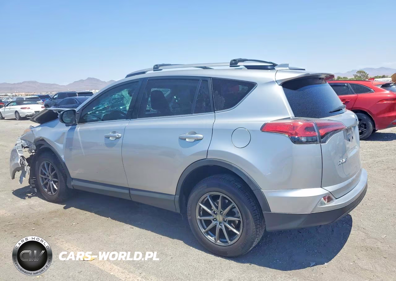 2018 Toyota Rav4 Le VIN:2T3ZFREV4JW471208 - 2
