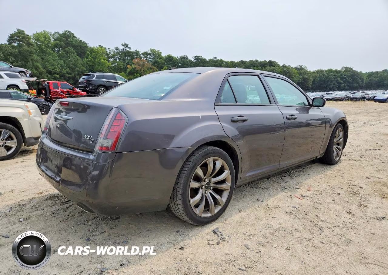2014 Chrysler 300 S VIN:2C3CCABG7EH238102 - 3