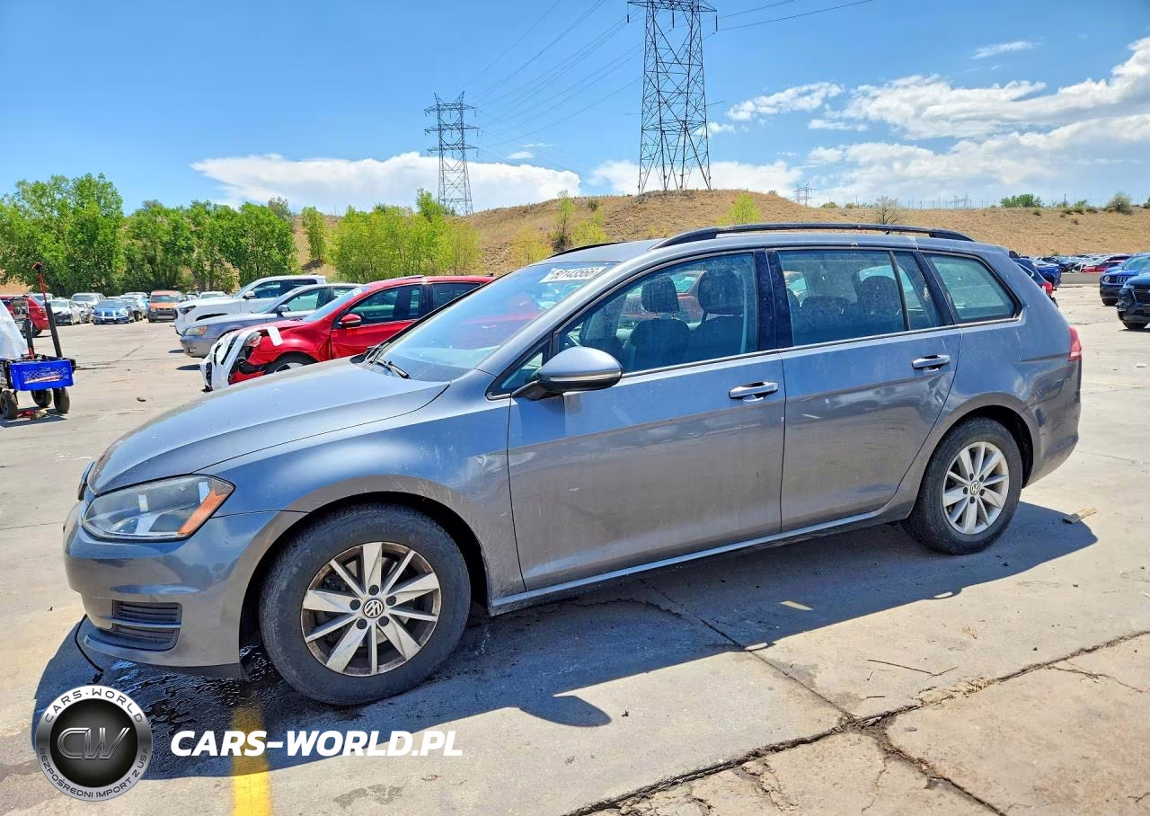 2016 Volkswagen Golf Sportwagen S – zdjęcie 1 z 14