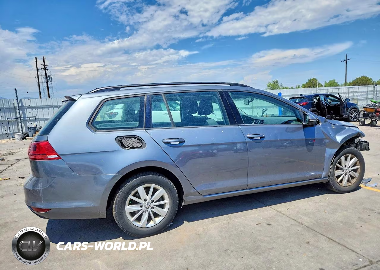 2016 Volkswagen Golf Sportwagen S VIN:3VWC17AU7GM505364 - 3