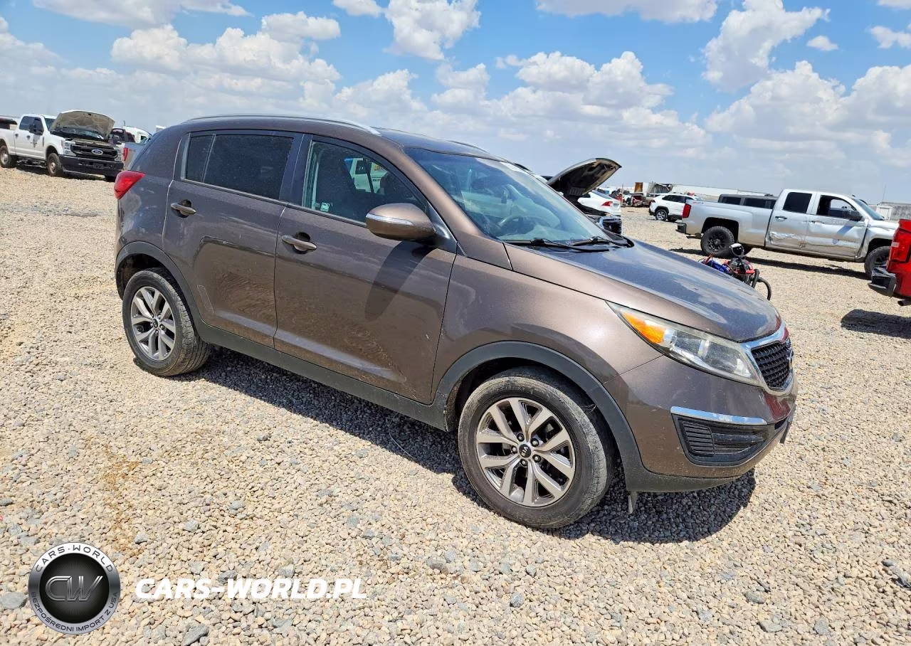 2015 Kia Sportage Lx VIN:KNDPB3ACXF7719713 - 4
