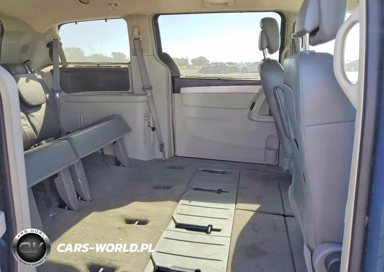 2011 Volkswagen Routan Se VIN:2V4RW3DGXBR717180 - 11