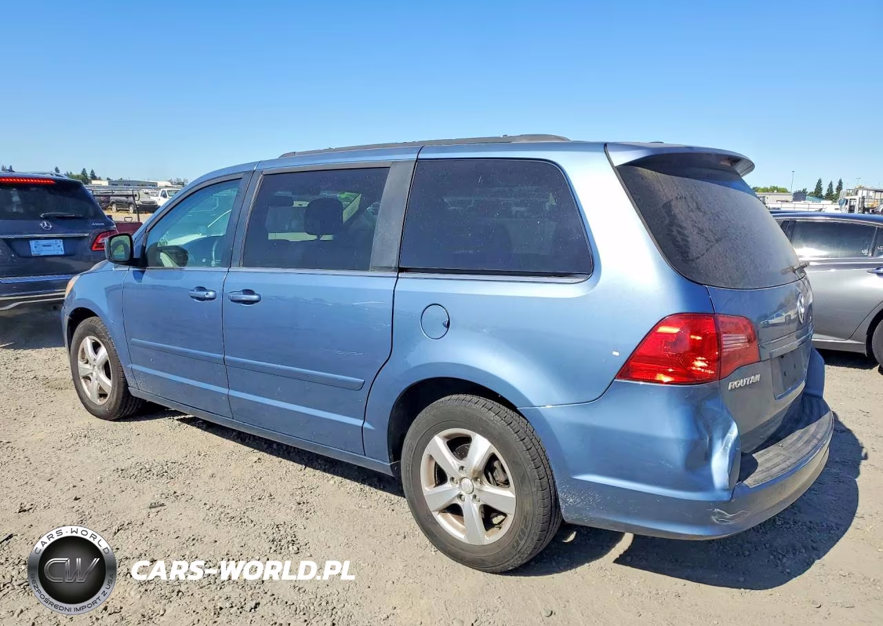 2011 Volkswagen Routan Se VIN:2V4RW3DGXBR717180 - 2