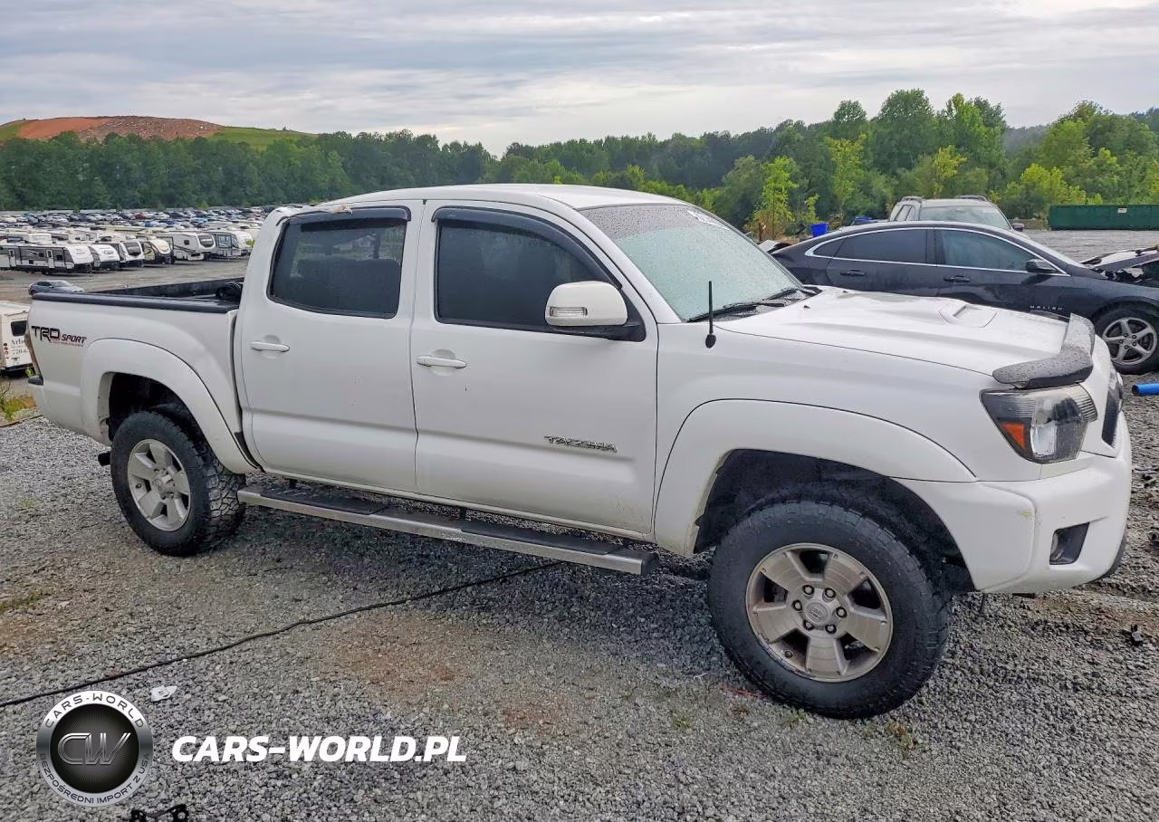 2014 Toyota Tacoma V6 VIN:5TFLU4EN8EX094673 - 4