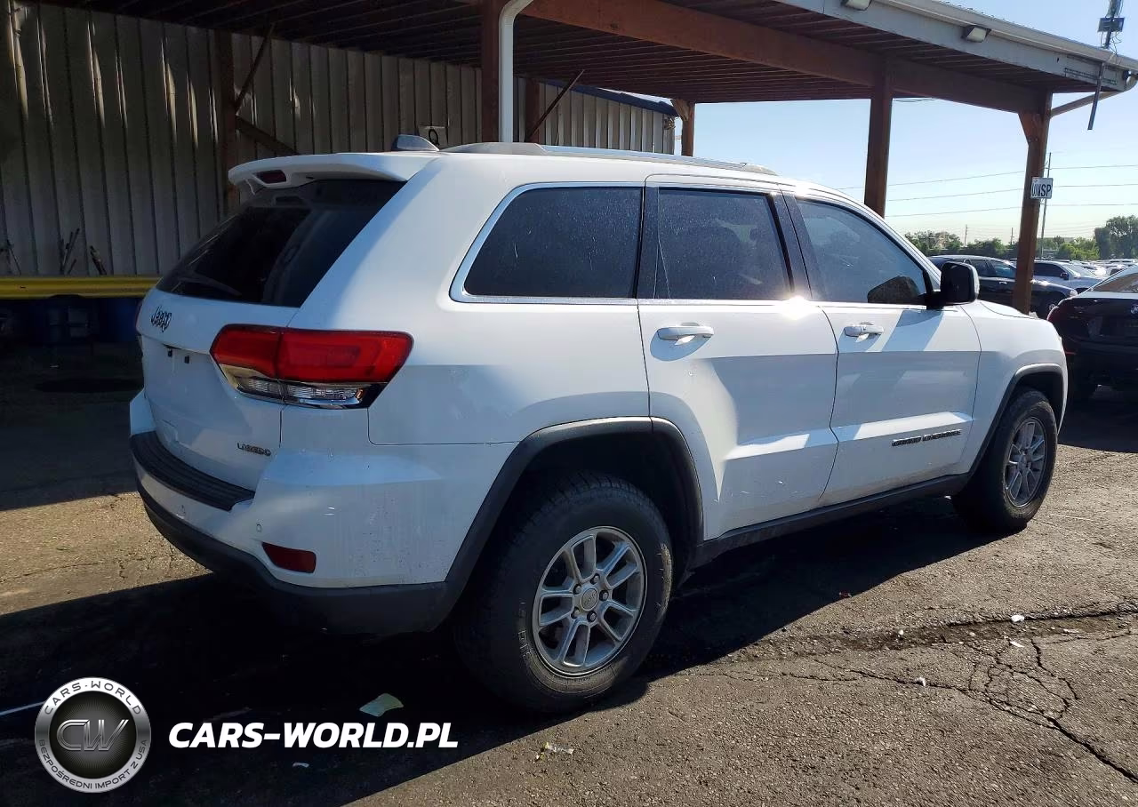2018 Jeep Grand Cherokee Laredo VIN:1C4RJFAGXJC237906 - 3