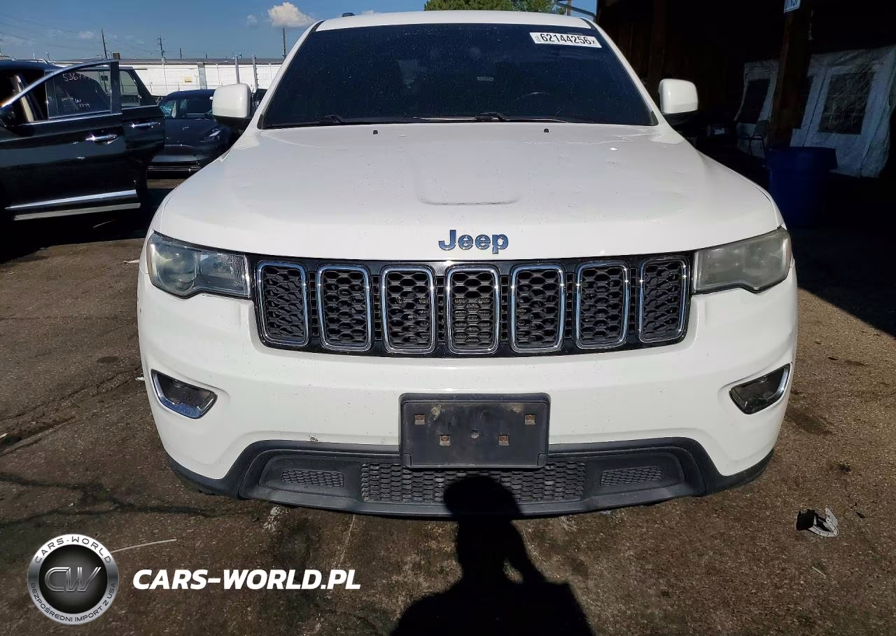 2018 Jeep Grand Cherokee Laredo VIN:1C4RJFAGXJC237906 - 5