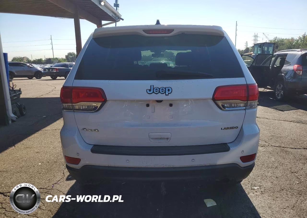 2018 Jeep Grand Cherokee Laredo VIN:1C4RJFAGXJC237906 - 6