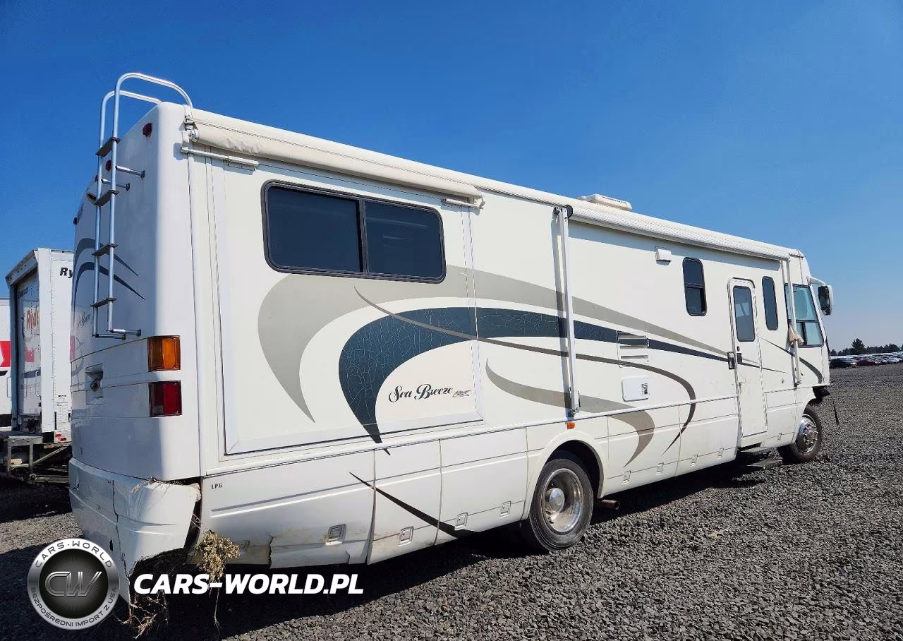 2004 Workhorse Custom Chassis Motorhome Chassis W22 VIN:5B4MP67G943381246 - 4