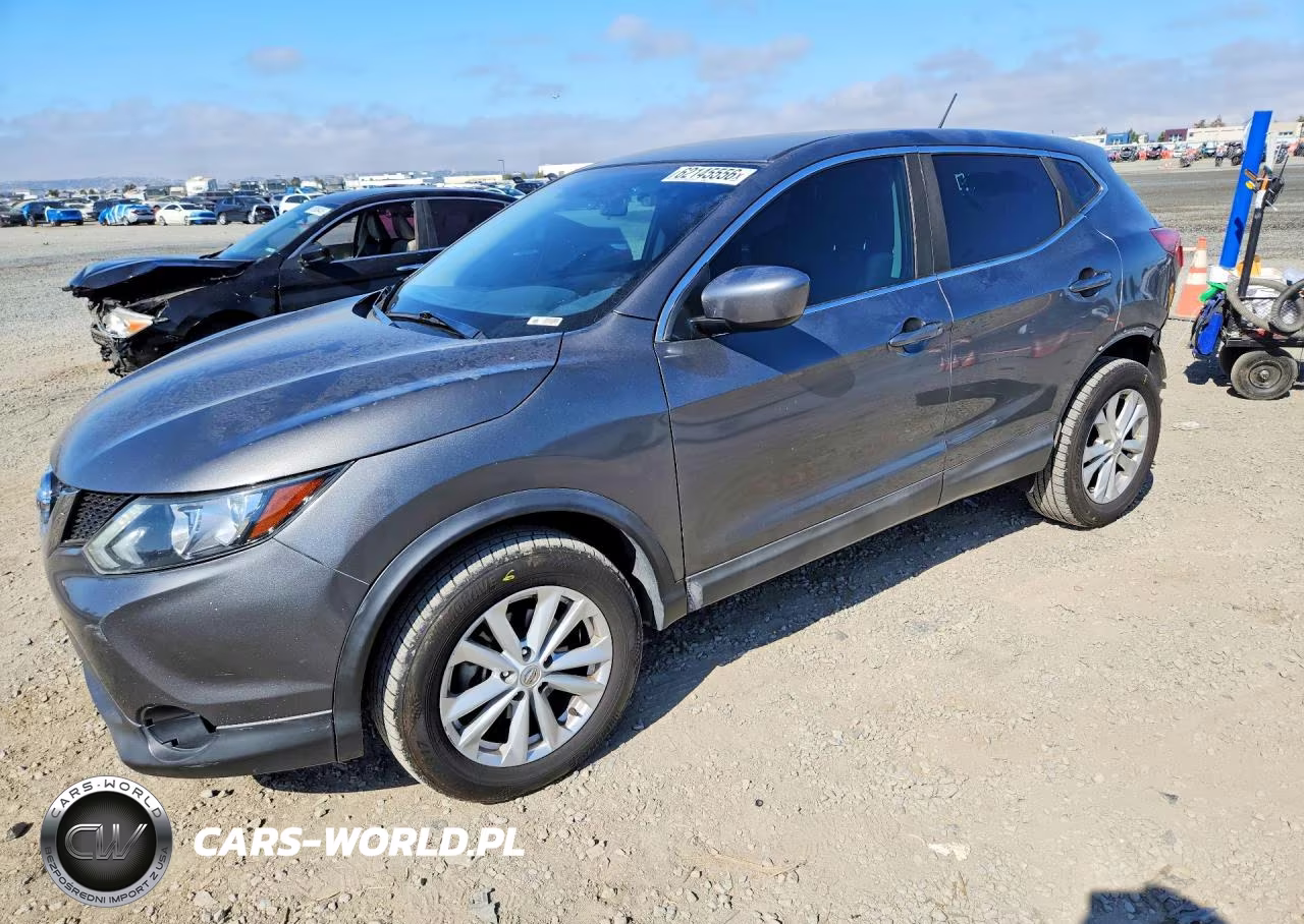 2017 Nissan Rogue Sport S – zdjęcie 1 z 14