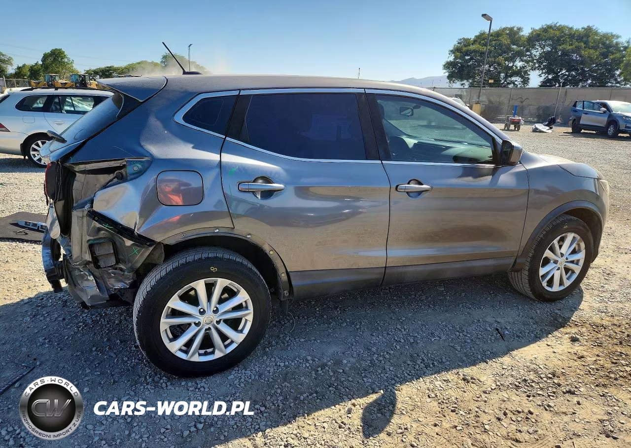 2017 Nissan Rogue Sport S VIN:JN1BJ1CP0HW029742 - 3