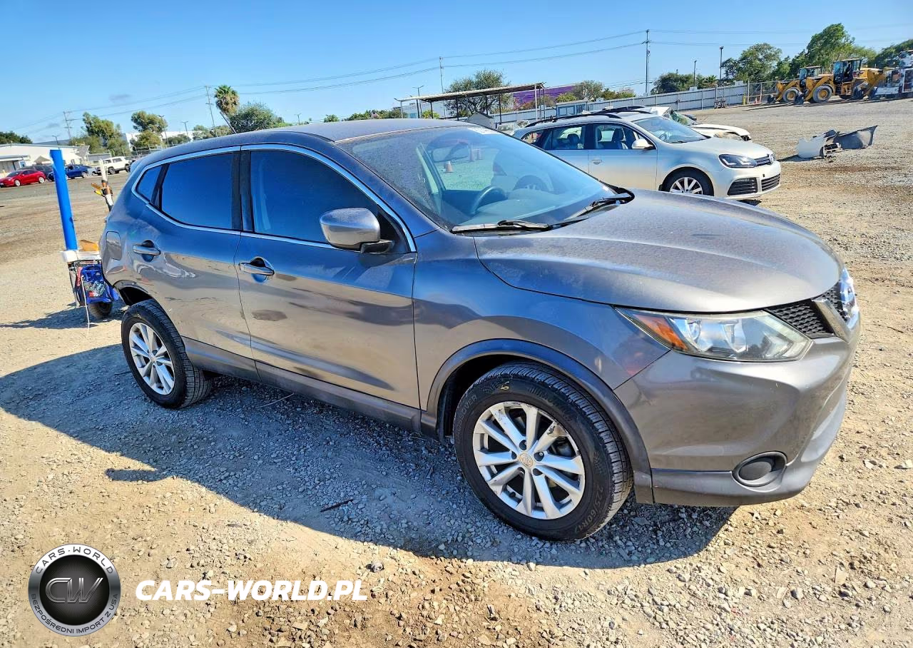 2017 Nissan Rogue Sport S VIN:JN1BJ1CP0HW029742 - 4
