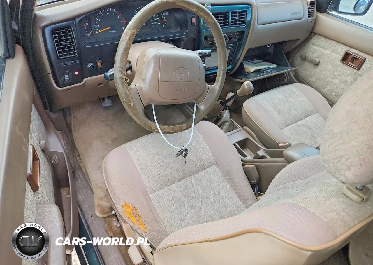 2000 Toyota Tacoma Base VIN:4TAWM72NXYZ647234 - 8