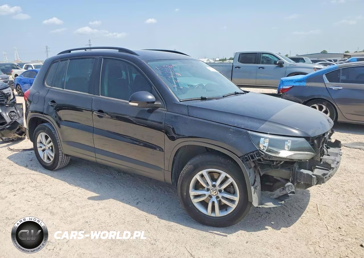 2015 Volkswagen Tiguan S VIN:WVGBV7AX2FW553488 - 4