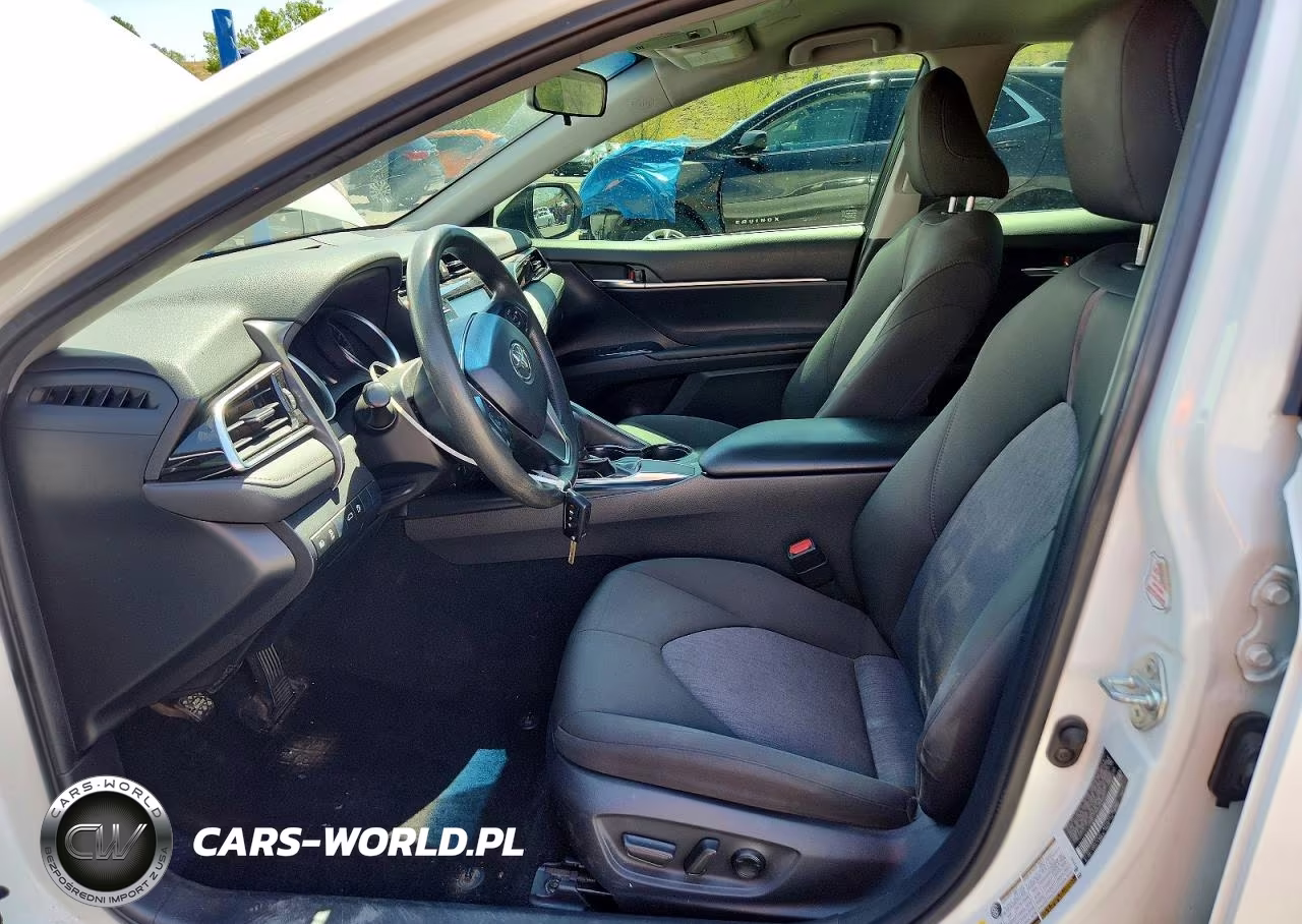 2018 Toyota Camry Le VIN:JTNB11HK6J3052097 - 7