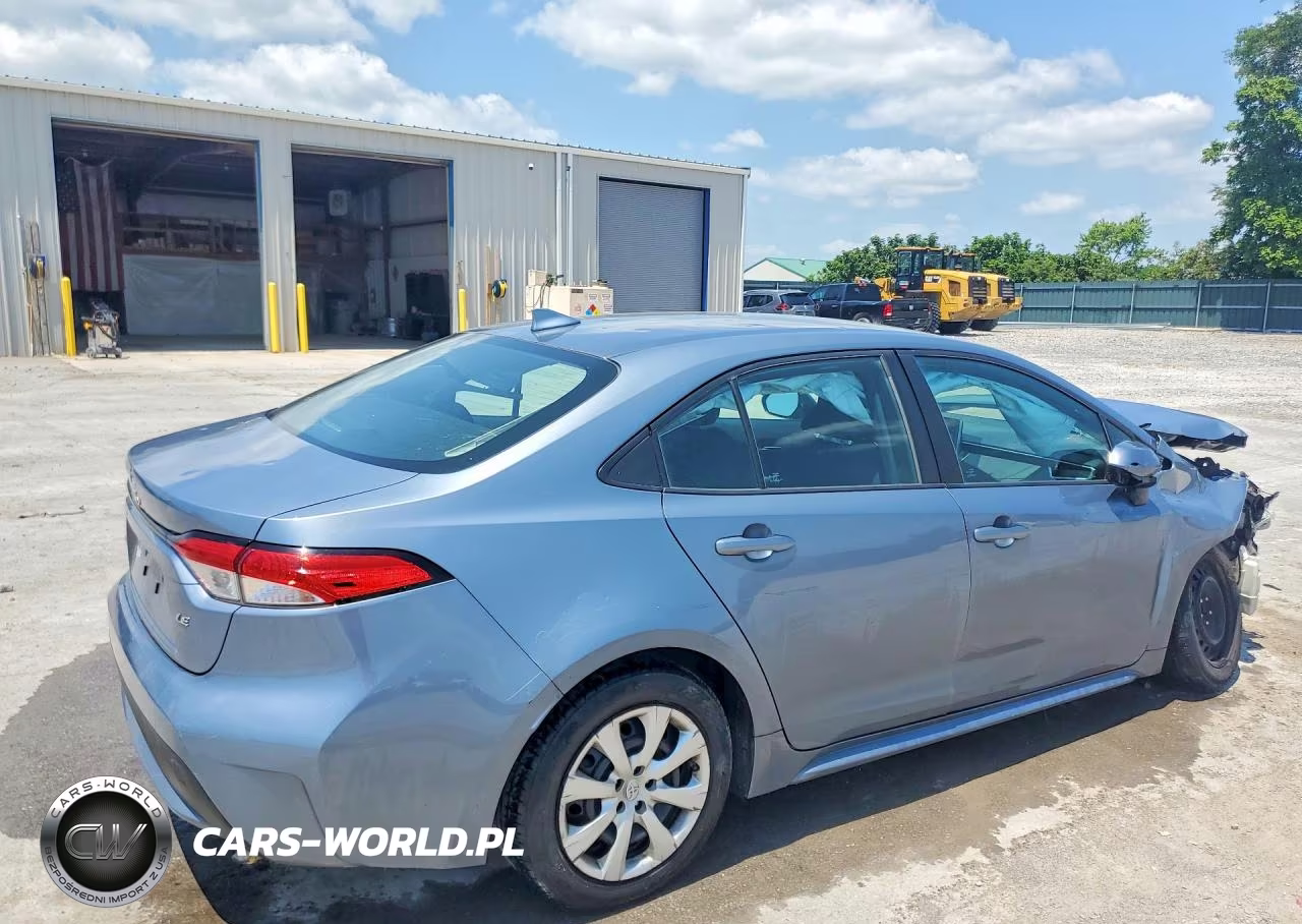 2020 Toyota Corolla Le VIN:5YFEPRAE7LP090631 - 3