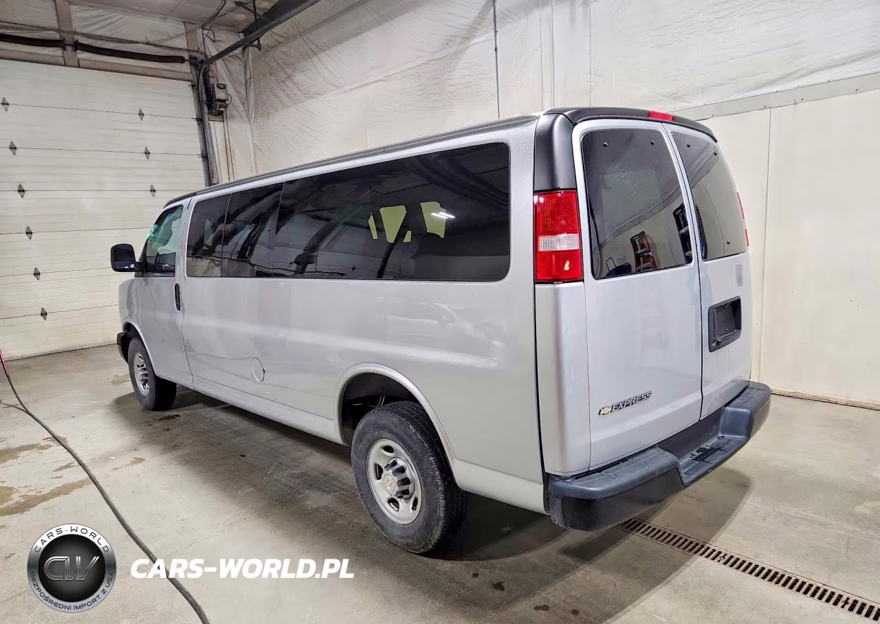 2023 Chevrolet Express Passenger Rwd 3500 Extended Wheelbase Ls VIN:1GAZGNFP4P1105982 - 2