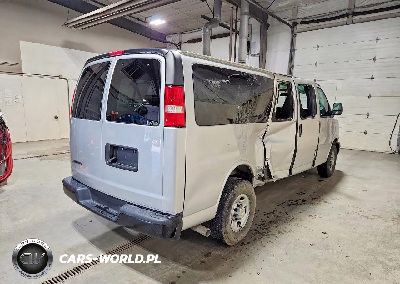 2023 Chevrolet Express Passenger Rwd 3500 Extended Wheelbase Ls VIN:1GAZGNFP4P1105982 - 3