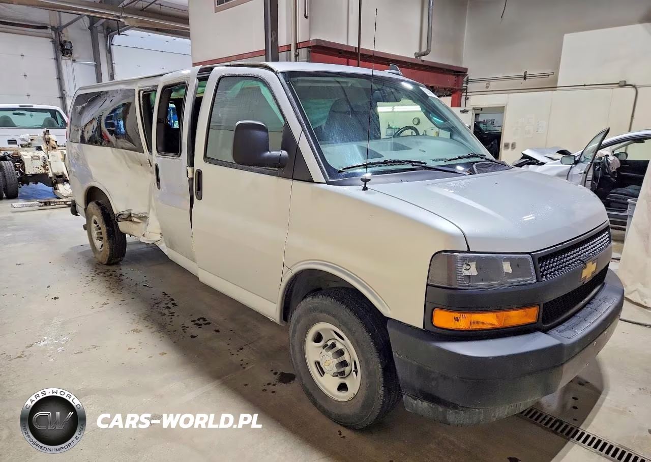 2023 Chevrolet Express Passenger Rwd 3500 Extended Wheelbase Ls VIN:1GAZGNFP4P1105982 - 4