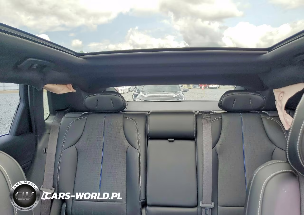2023 Cadillac Lyriq Luxury VIN:1GYKPPRL1PZ003192 - 10